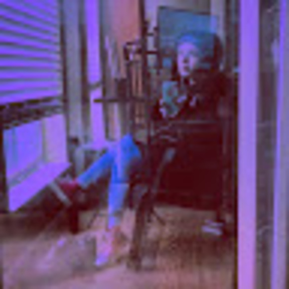 Meet your Posher, Libby - Picture 1 of 1